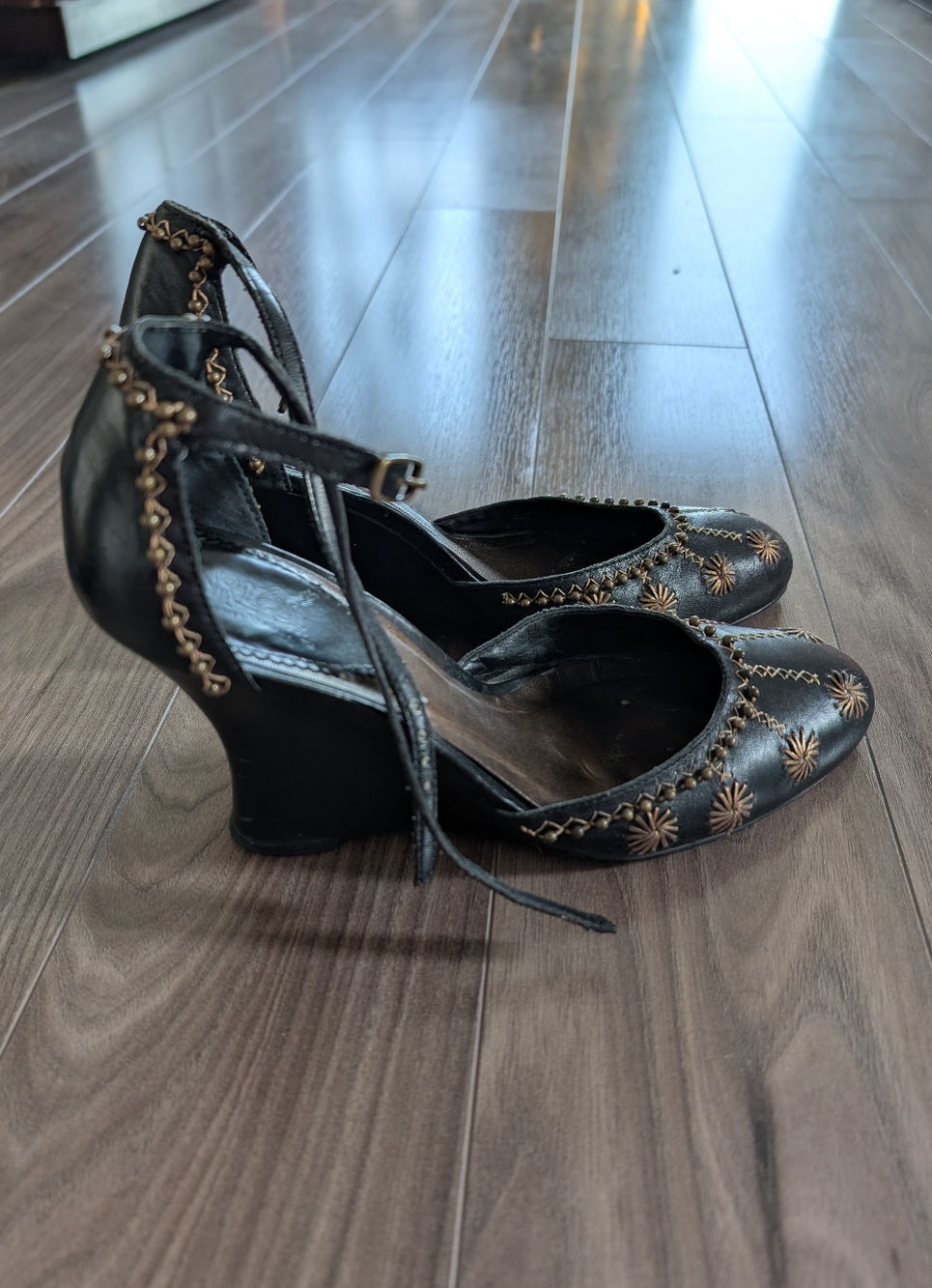 Carlos Black Embroidered Women's Strap Block Wedge Heels (Size 7.5) - Picture 7 of 15